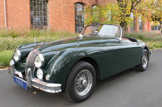 Image 1/20 of Jaguar XK 150 3.8 S OTS (1959)