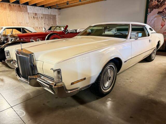Immagine 1/41 di Lincoln Continental Mark IV (1972)