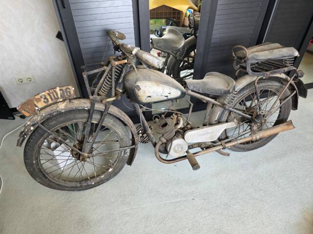 Image 1/24 of Dürkopp-Werke M10 (1939)