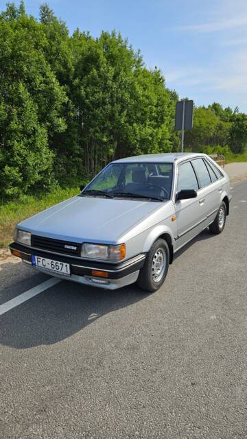 Image 1/12 of Mazda 323 (1986)