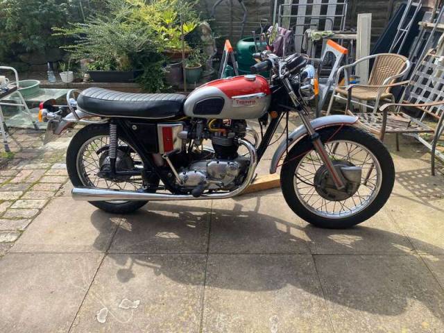 Image 1/13 de Triumph T 120 R (1971)