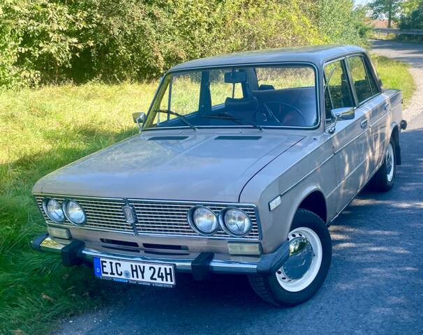 Image 1/19 de Lada 1300 (1986)