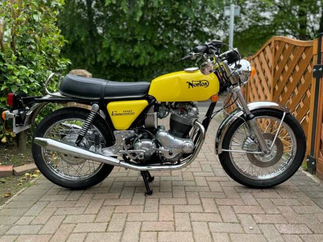 Afbeelding 1/46 van Norton DUMMY (1973)