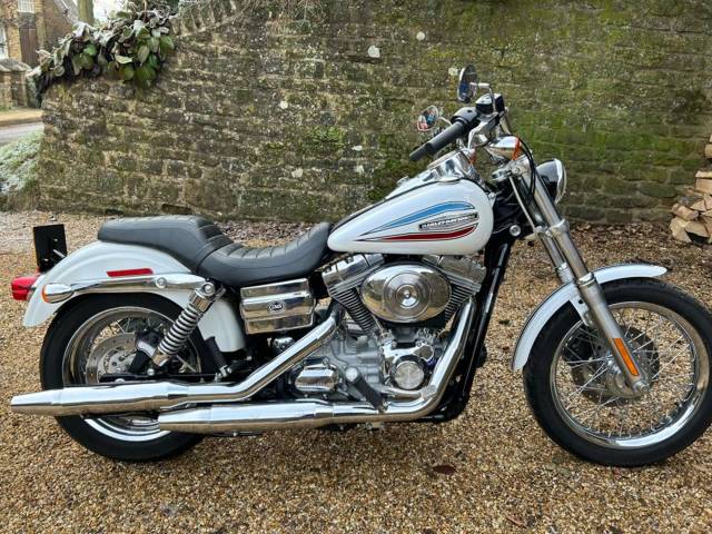 Immagine 1/20 di Harley-Davidson DUMMY (2006)