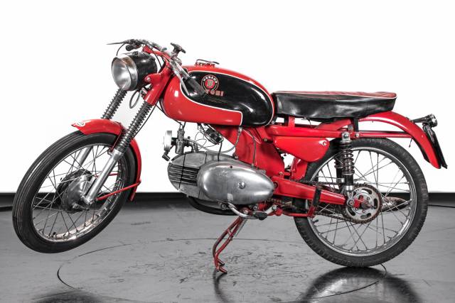 Afbeelding 1/25 van Motobi DUMMY (1954)
