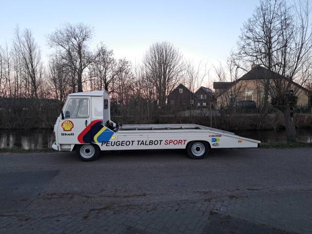 Imagen 1/10 de Peugeot J9 (1989)