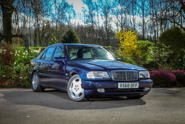 Image 1/8 of Mercedes-Benz C 43 AMG (2000)