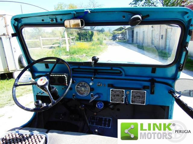 Bild 1/4 von Willys-Viasa CJ-3B (1973)