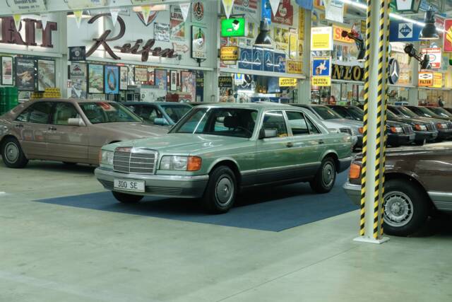 Bild 1/50 von Mercedes-Benz 300 SE (1986)
