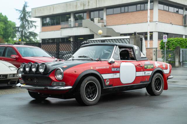 Imagen 1/50 de FIAT 124 Sport Coupe (1974)