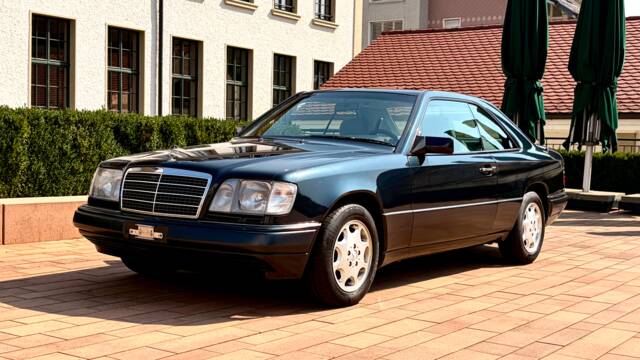 Image 1/16 of Mercedes-Benz E 320 (1996)