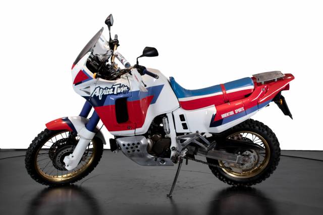 Image 1/15 of Honda DUMMY (1990)