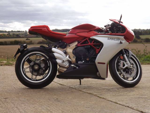 Image 1/16 of MV Agusta Superveloce 800 (2020)
