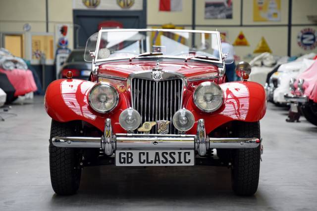 Classic Cars For Sale On Classic Trader Www Classic Trader Com