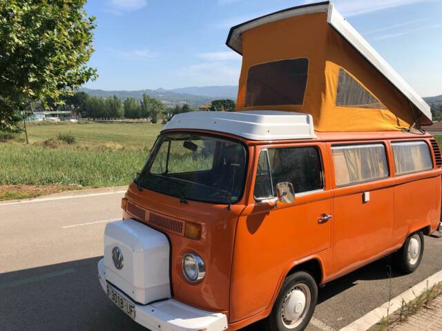 Bild 1/11 von Volkswagen T2b Camper (1977)