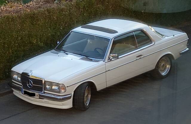 Imagen 1/15 de Mercedes-Benz 230 CE (1980)
