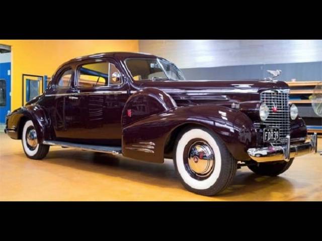 Immagine 1/12 di Cadillac V-16 (1939)