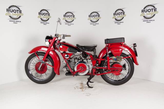 Image 1/6 of Moto Guzzi DUMMY (1964)