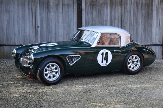 Image 1/29 of Austin-Healey 3000 Mk II (BT7) (1962)