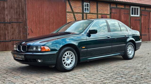 Image 1/18 of BMW 523i (1996)