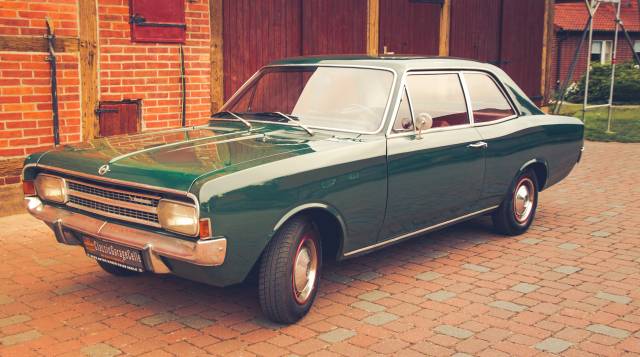 Bild 1/20 von Opel Rekord 1900 S (1971)