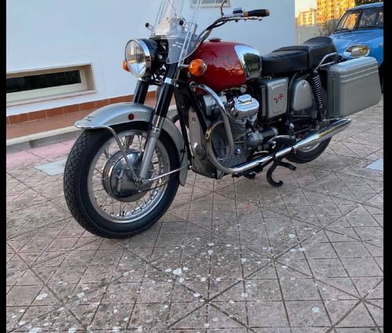 Image 1/10 of Moto Guzzi DUMMY (1973)
