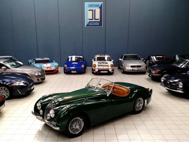 Image 1/57 de Jaguar XK 120 SE OTS (1953)