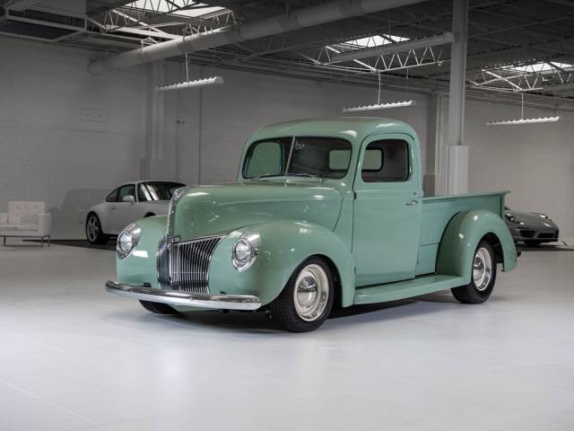 Afbeelding 1/26 van Ford V8 Model 46 Pick Up (1940)