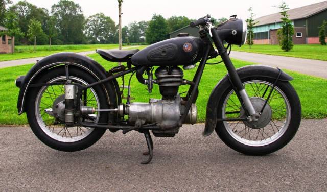 Bild 1/23 von BMW DUMMY (1955)