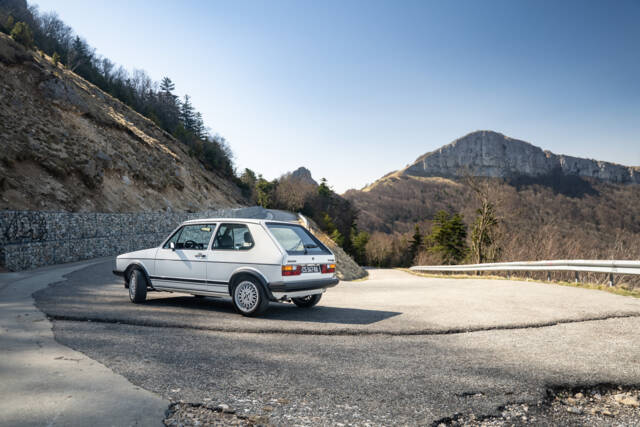 Immagine 1/58 di Volkswagen Golf I GTI 1.6 (1982)