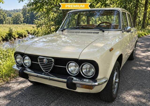 Image 1/8 of Alfa Romeo Giulia Nuova Super 1300 (1977)