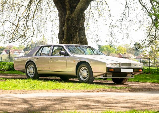 Image 1/30 de Aston Martin Lagonda (1988)