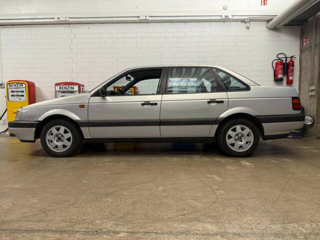 Bild 1/18 von Volkswagen Passat 1.8 (1993)