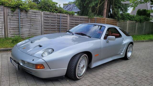 Image 1/8 de Porsche 928 S (1985)