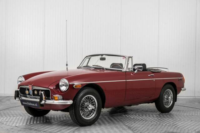 Image 1/50 of MG MGB (1974)