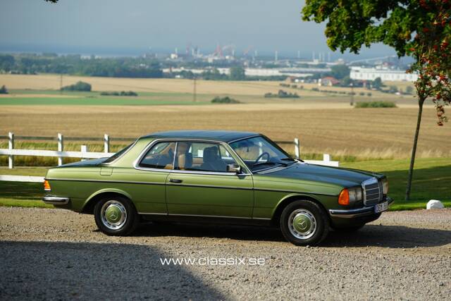 Image 1/17 of Mercedes-Benz 280 CE (1977)