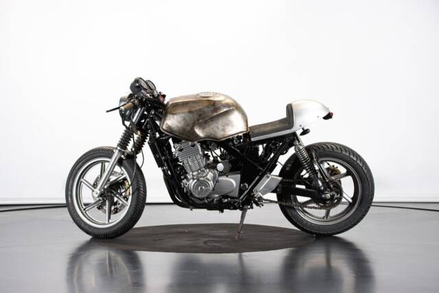 Image 1/48 of Honda CB 500E (1999)