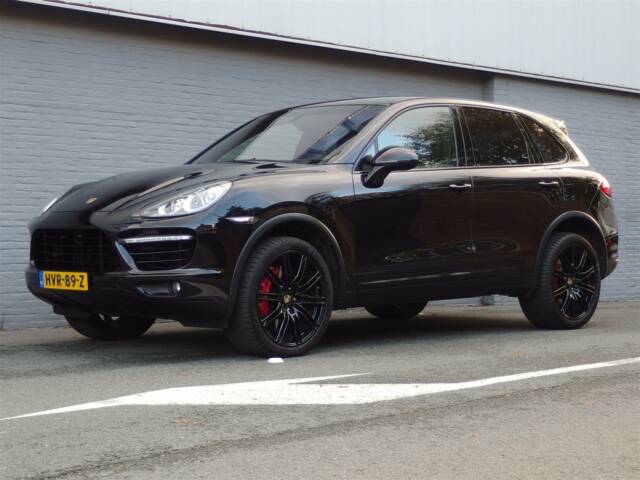 Imagen 1/97 de Porsche Cayenne Turbo (2011)