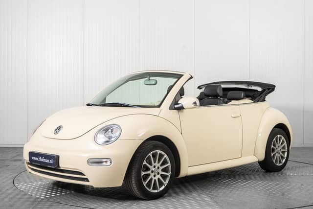 Immagine 1/48 di Volkswagen New Beetle 1.6 (2004)