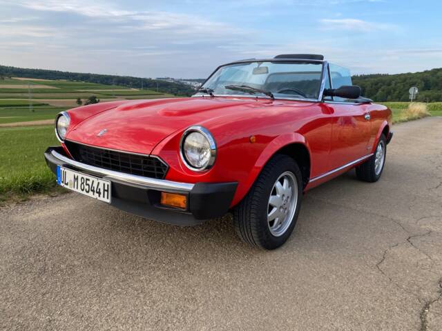 Bild 1/6 von FIAT 124 Spidereuropa (1985)