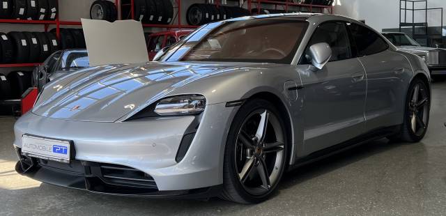 Image 1/30 of Porsche Taycan Turbo S (2020)