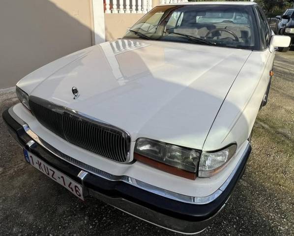 Image 1/4 de Buick Park Avenue (1991)