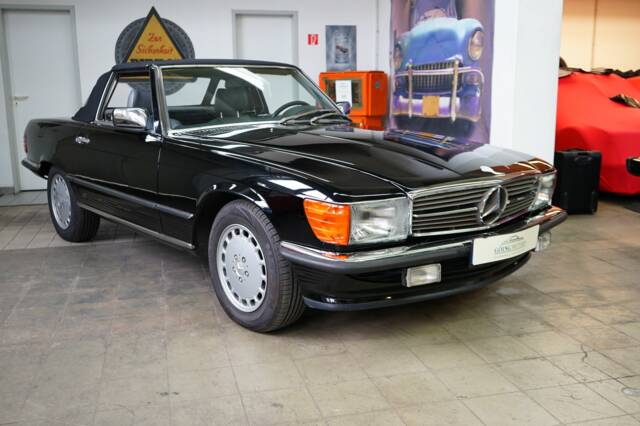 Afbeelding 1/38 van Mercedes-Benz 560 SL (1987)