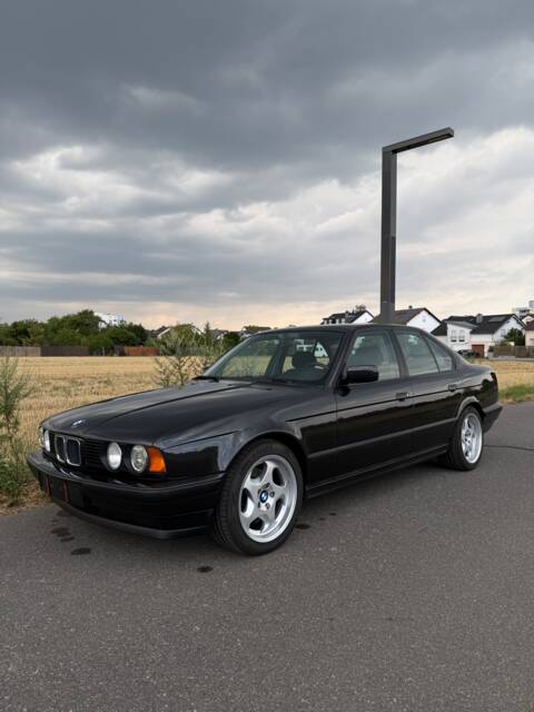 Bild 1/19 von BMW 518i (1993)