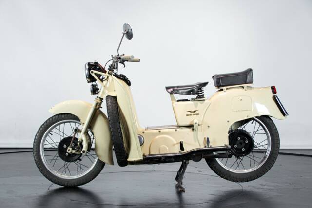 Image 1/50 of Moto Guzzi DUMMY (1951)