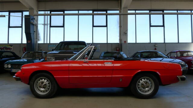 Image 1/36 of Alfa Romeo 2000 Spider Veloce (1982)