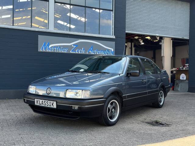 Image 1/33 of Volkswagen Passat 1.8 (1989)