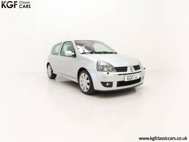 Imagen 1/30 de Renault Clio II 2.0 16V Sport (2004)