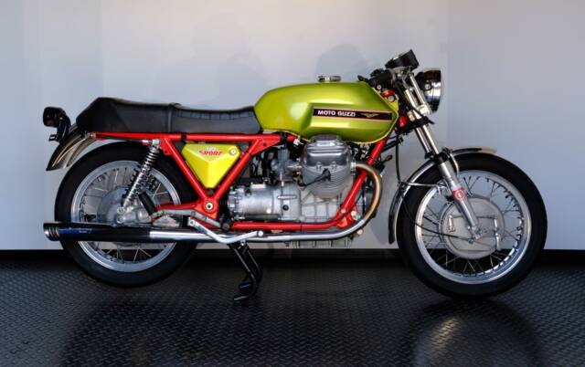Image 1/80 of Moto Guzzi V7 Sport (1972)