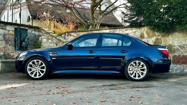 Bild 1/16 von BMW M5 (2005)